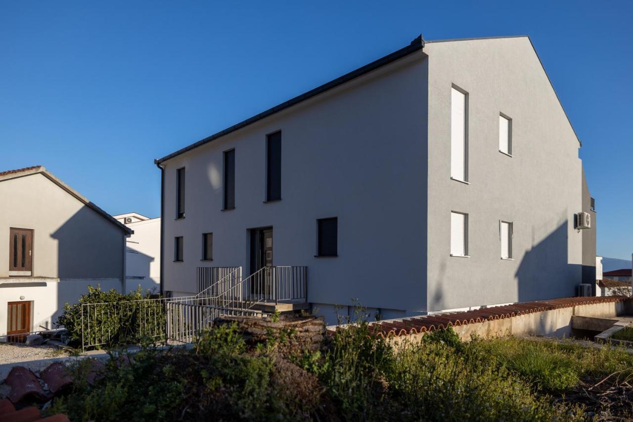 זאוסטרוג Apartments Latkovic מראה חיצוני תמונה
