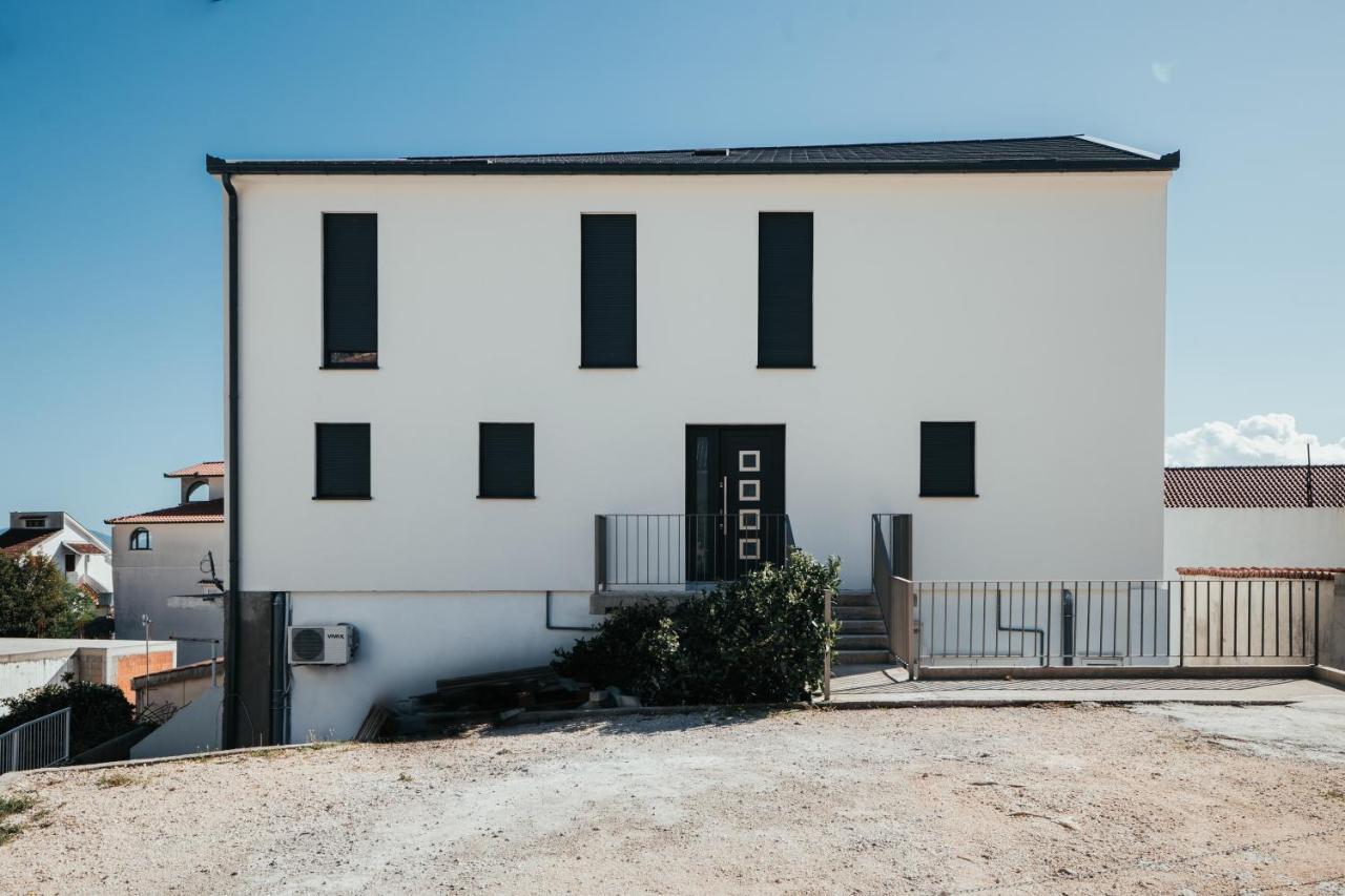 זאוסטרוג Apartments Latkovic מראה חיצוני תמונה